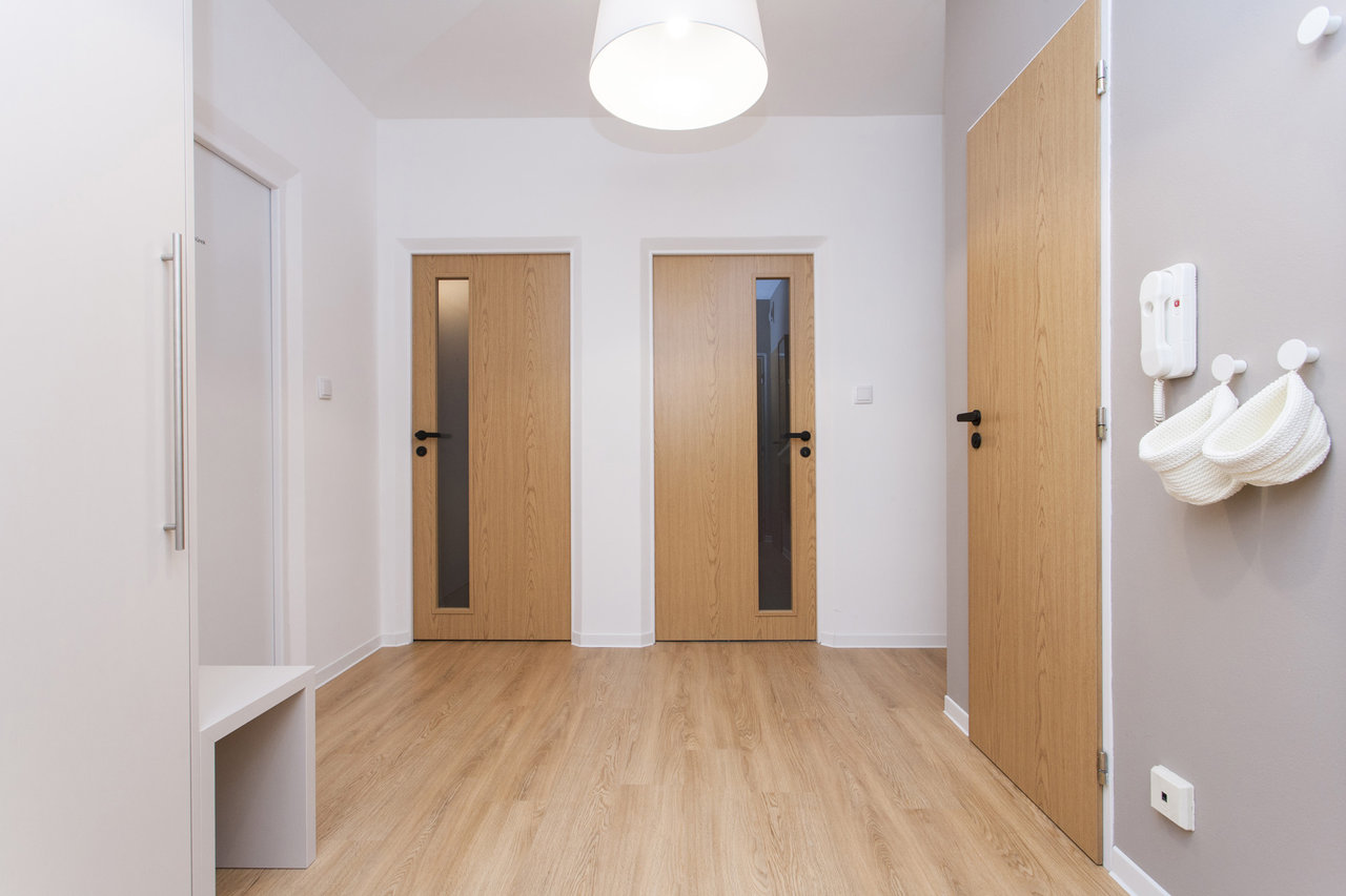 Proměna chodby, Village Oak - SF3W3022