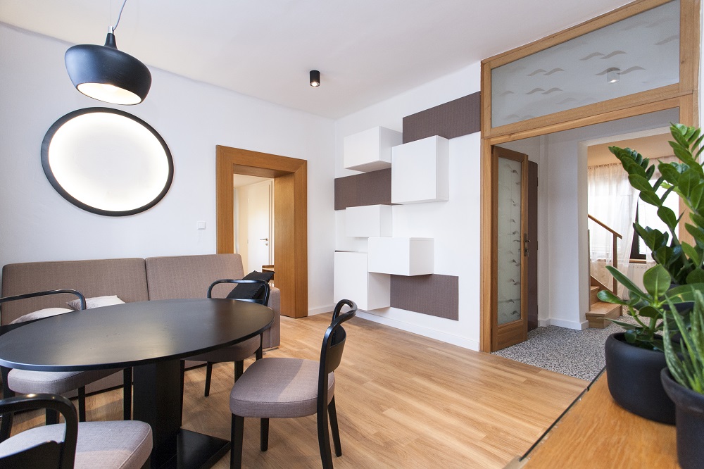 Proměna, Honey Oak - SF3W2504